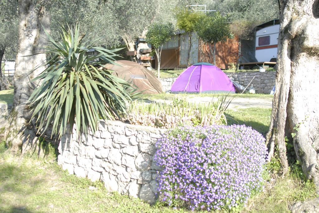 Monja Camping Village Brenzone sul Garda Eksteriør billede